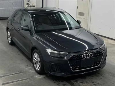 Audi A1  с аукциона в Японии