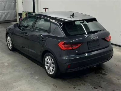Audi A1  с аукциона в Японии