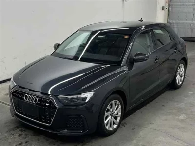 Audi A1  с аукциона в Японии