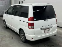 Toyota NOAH лот № 90136 оценка R  с аукциона в Японии 1