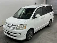 Toyota NOAH лот № 90136 оценка R  с аукциона в Японии 3