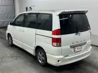 Toyota NOAH лот № 90118 оценка 3.5  с аукциона в Японии 1