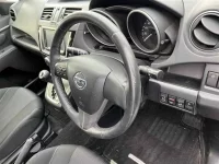 Nissan LAFESTA лот № 90122 оценка 3.5  с аукциона в Японии 2