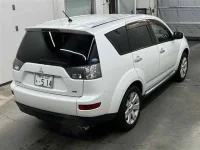 Mitsubishi OUTLANDER лот № 85064 оценка 4  с аукциона в Японии 4