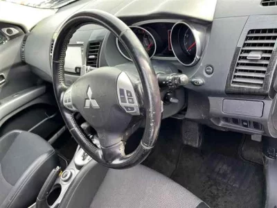 Mitsubishi OUTLANDER  с аукциона в Японии