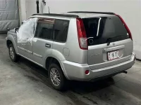 Nissan X-TRAIL лот № 85074 оценка 3.5  с аукциона в Японии 1