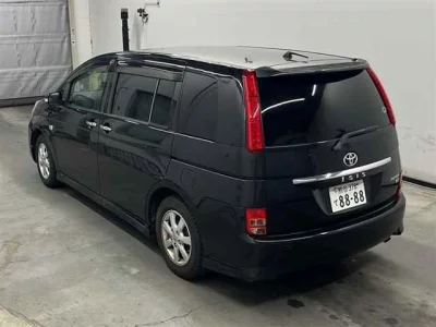 Toyota ISIS