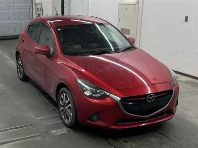 Mazda DEMIO  с аукциона в Японии