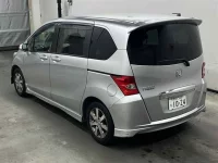 Honda FREED лот № 90200 оценка R  с аукциона в Японии 1