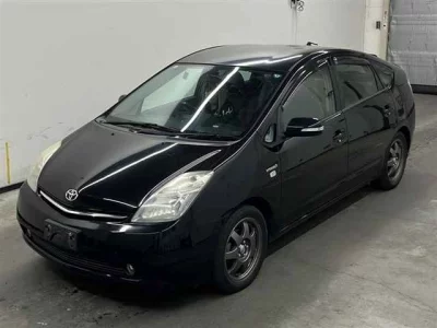Toyota Prius  с аукциона в Японии