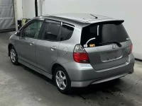 Honda FIT лот № 70168 оценка 4  с аукциона в Японии 1