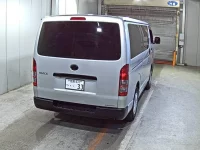 Toyota HIACE VAN лот № 3005 оценка 3.5  с аукциона в Японии 4