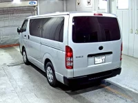 Toyota HIACE VAN лот № 3005 оценка 3.5  с аукциона в Японии 1