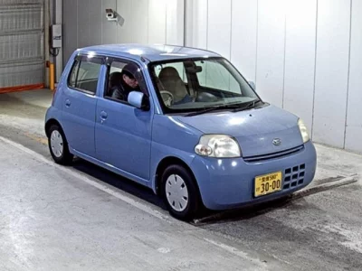 Daihatsu Esse  с аукциона в Японии