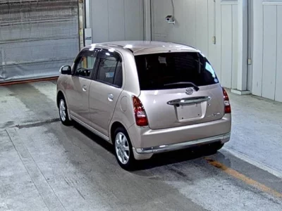 Daihatsu MIRA