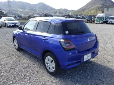Suzuki SWIFT  с аукциона в Японии