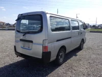 Nissan CARAVAN VAN лот № 6013 оценка 3.5  с аукциона в Японии 4