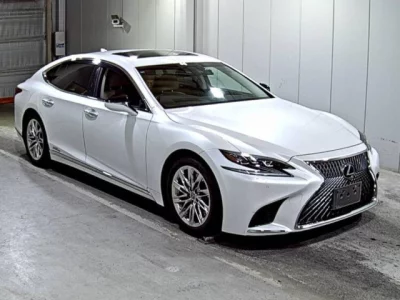 Lexus LS  с аукциона в Японии