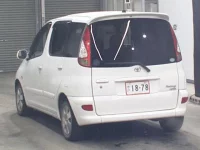 Toyota FUNCARGO лот № 4736 оценка R  с аукциона в Японии 1