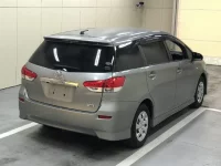 Toyota WISH лот № 3004 оценка R  с аукциона в Японии 3