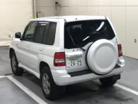 Mitsubishi PAJERO IO лот № 6017 оценка 3  с аукциона в Японии 1