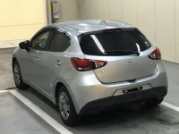 Mazda DEMIO лот № 3005 оценка 4  с аукциона в Японии 1