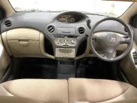 Toyota VITZ лот № 3007 оценка 4  с аукциона в Японии 4