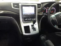 Toyota VELLFIRE лот № 4623 оценка 3.5  с аукциона в Японии 2