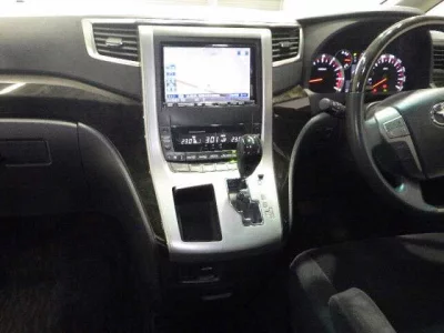 Toyota VELLFIRE  с аукциона в Японии