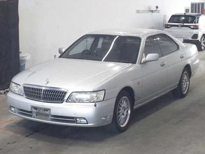 Nissan LAUREL