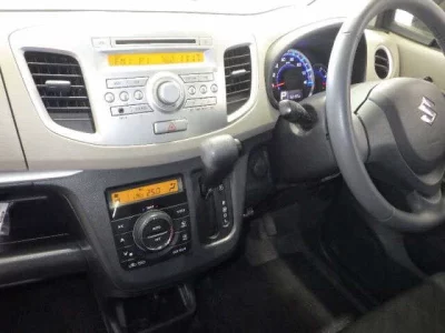 Suzuki WAGON R  с аукциона в Японии