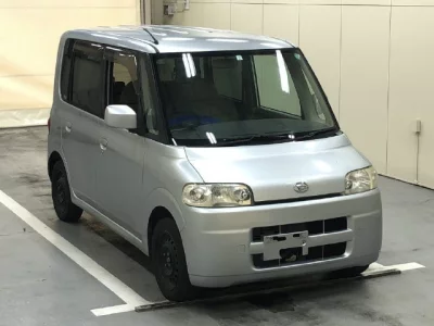 Daihatsu TANTO  с аукциона в Японии