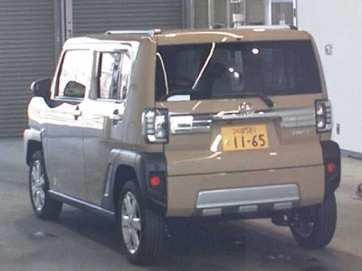 Daihatsu TAFT