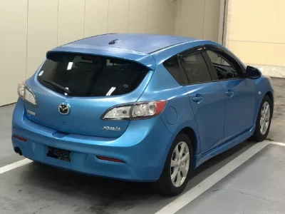 Mazda AXELA  с аукциона в Японии