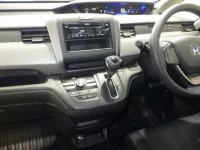 Honda FREED лот № 4718 оценка 3  с аукциона в Японии 2