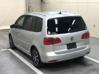 Volkswagen GOLF TOURAN лот № 1154 оценка 3.5  с аукциона в Японии 1