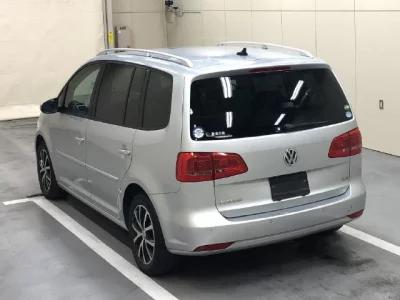 Volkswagen GOLF TOURAN