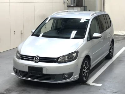 Volkswagen GOLF TOURAN