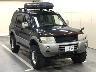 Mitsubishi PAJERO