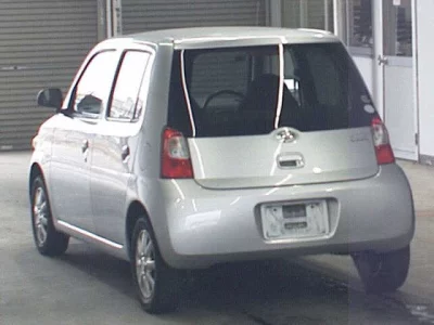 Daihatsu Esse