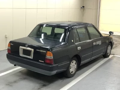 Toyota CROWN COMFORT  с аукциона в Японии