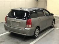 Toyota WISH лот № 3056 оценка 3.5  с аукциона в Японии 3