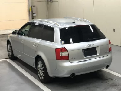 Audi A4  с аукциона в Японии