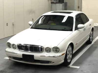 Jaguar XJ SERIES