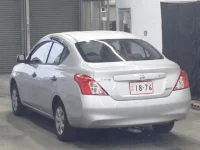 Nissan LATIO лот № 4801 оценка 3.5  с аукциона в Японии 1