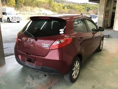 Mazda DEMIO  с аукциона в Японии
