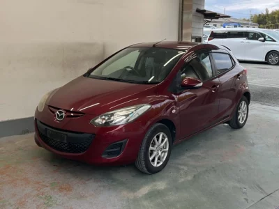 Mazda DEMIO  с аукциона в Японии