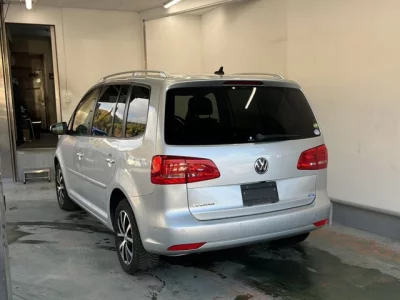 Volkswagen GOLF TOURAN  с аукциона в Японии