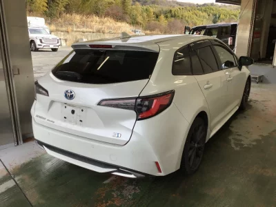 Toyota COROLLA TOURING  с аукциона в Японии