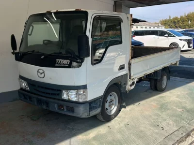 Mazda TITAN  с аукциона в Японии
